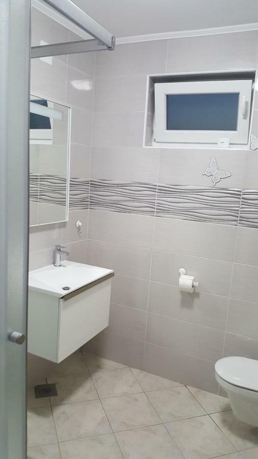 Apartments Venerea Nin Extérieur photo
