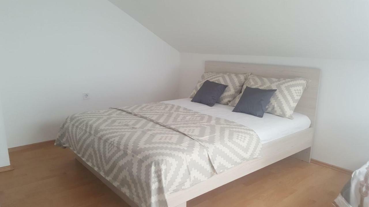 Apartments Venerea Nin Extérieur photo