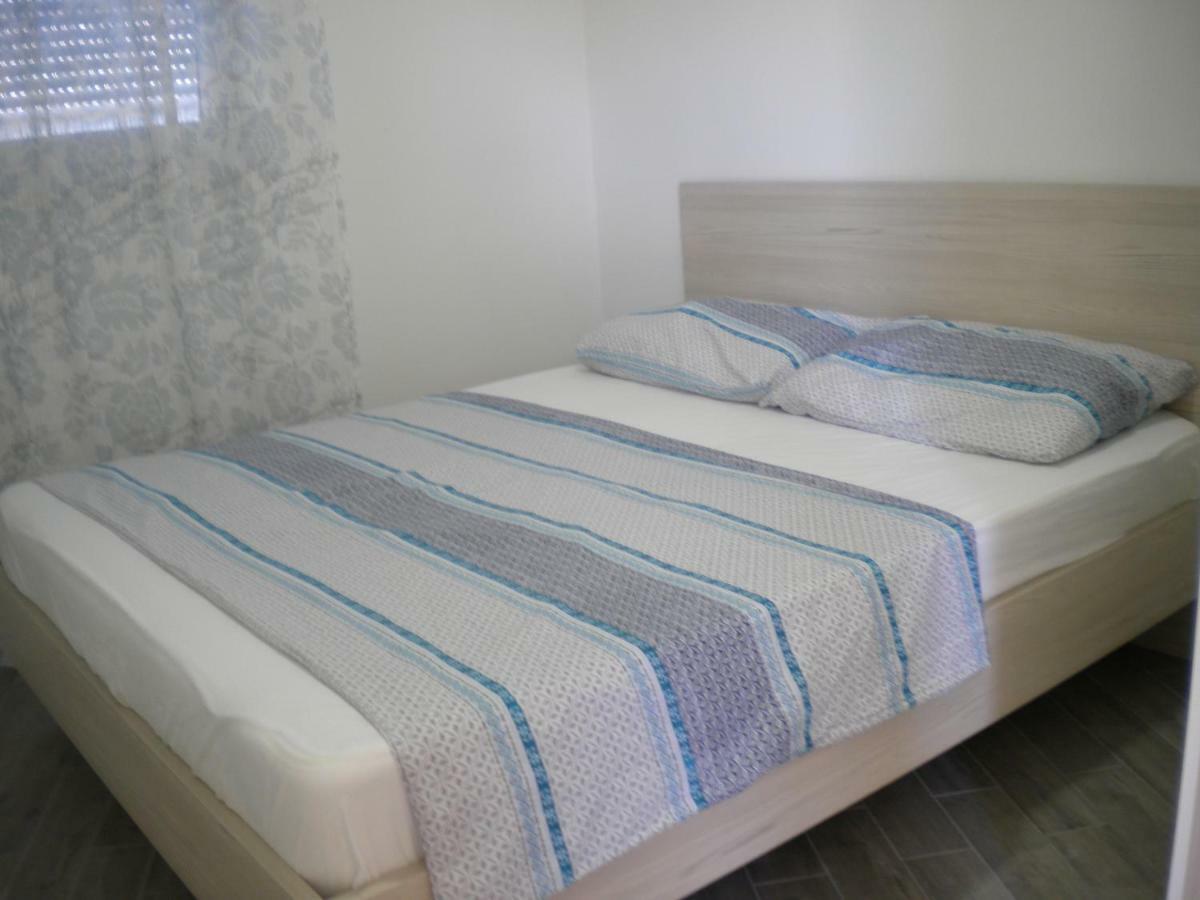 Apartments Venerea Nin Extérieur photo