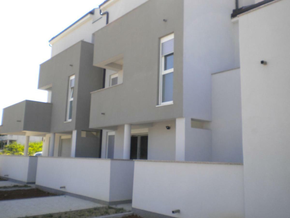 Apartments Venerea Nin Extérieur photo