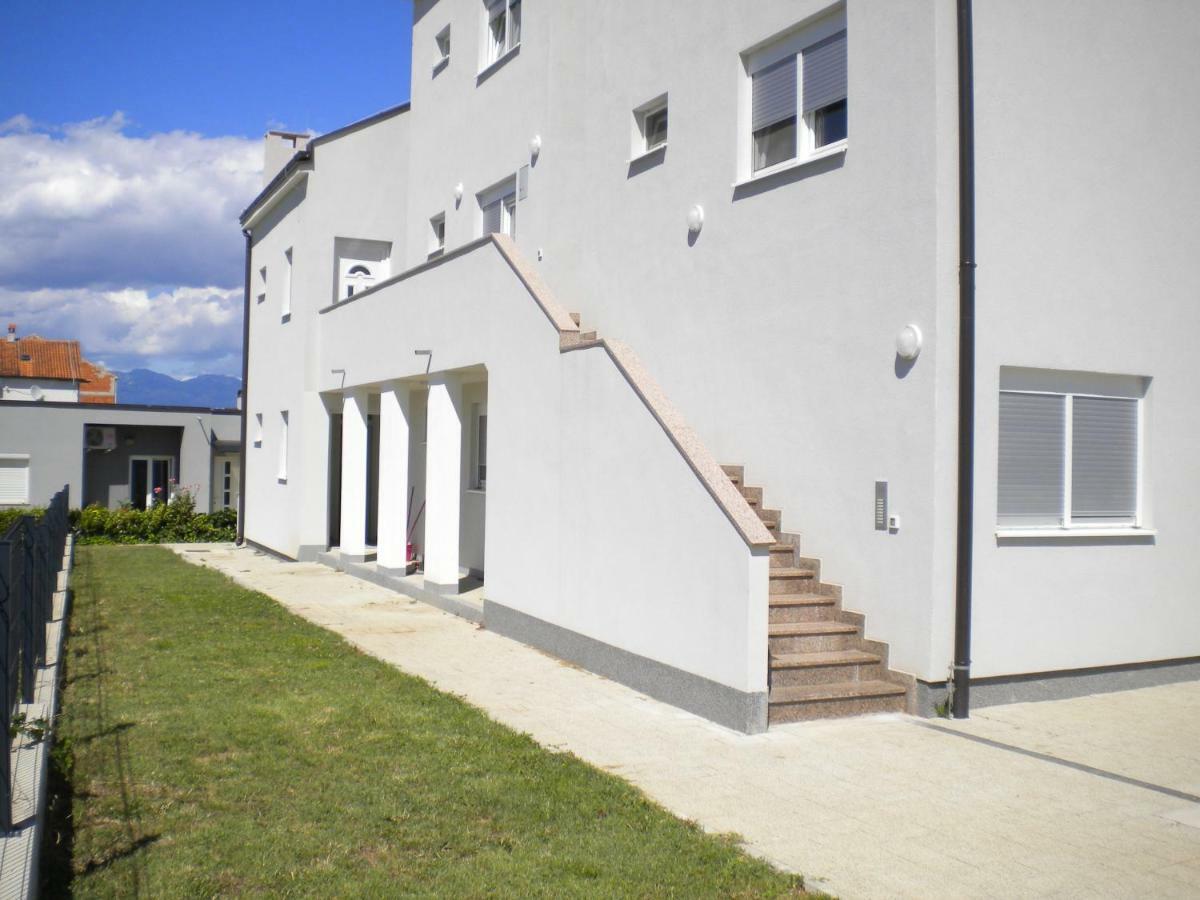 Apartments Venerea Nin Extérieur photo